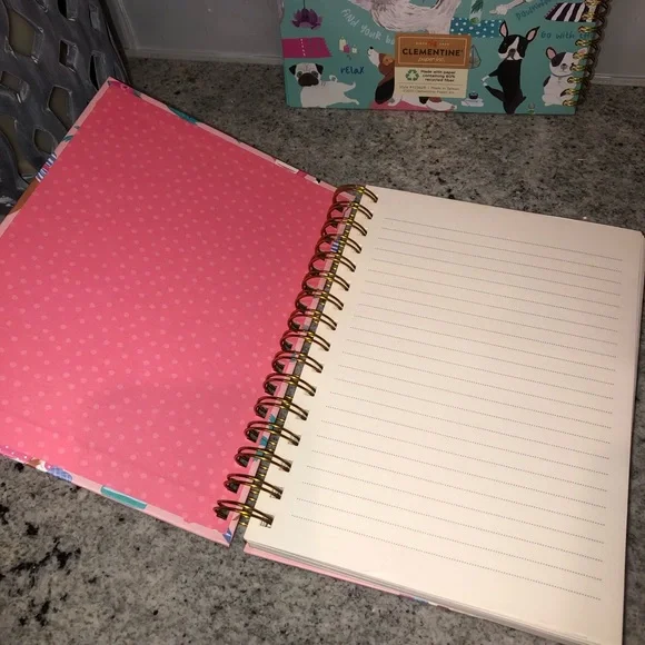 ✨NWT✨ Clementine Paper Spiral Notebook Journal Notebook Set of 2 Dog Print Theme - Picture 11 of 15